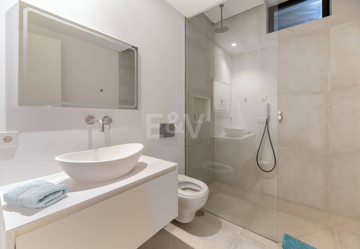 Modern Villa with Stunning Sea Views beside the Golf Course