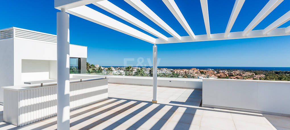 Współczesna willa z doskonałym widokiem na morze