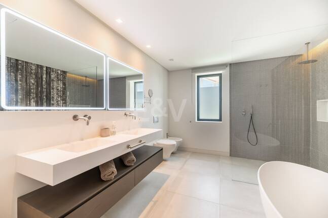 Modern Villa with Stunning Sea Views beside the Golf Course