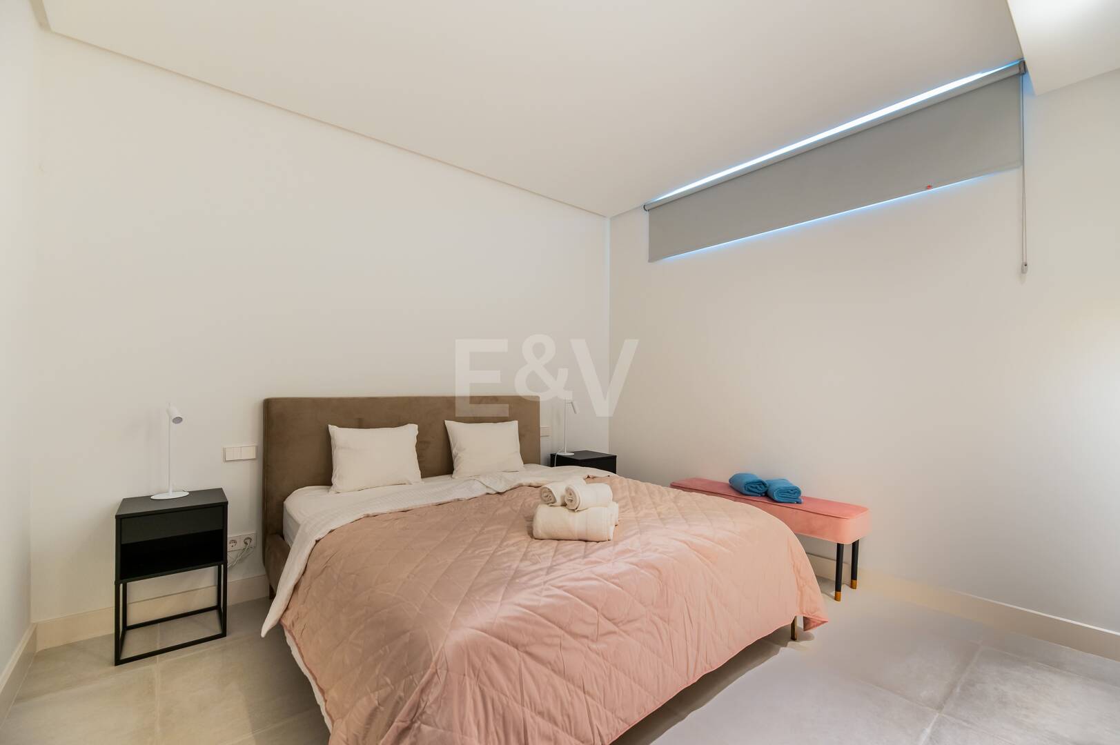 Villa contemporaine avec une excellente vue sur la mer