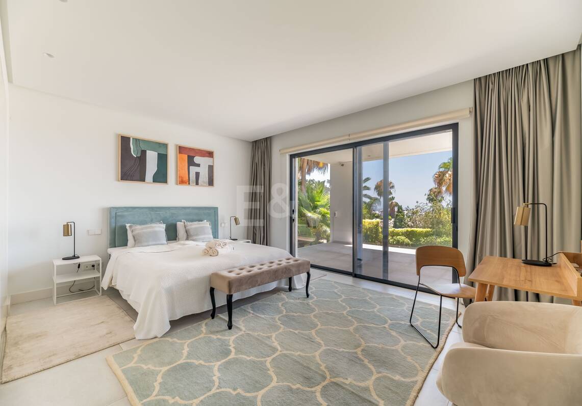 Moderne Villa mit fantastischem Meerblick neben dem Golfplatz