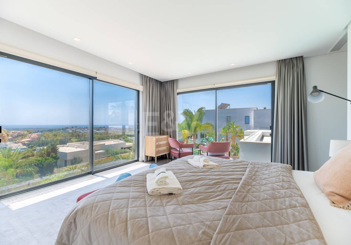 Moderne Villa mit fantastischem Meerblick neben dem Golfplatz