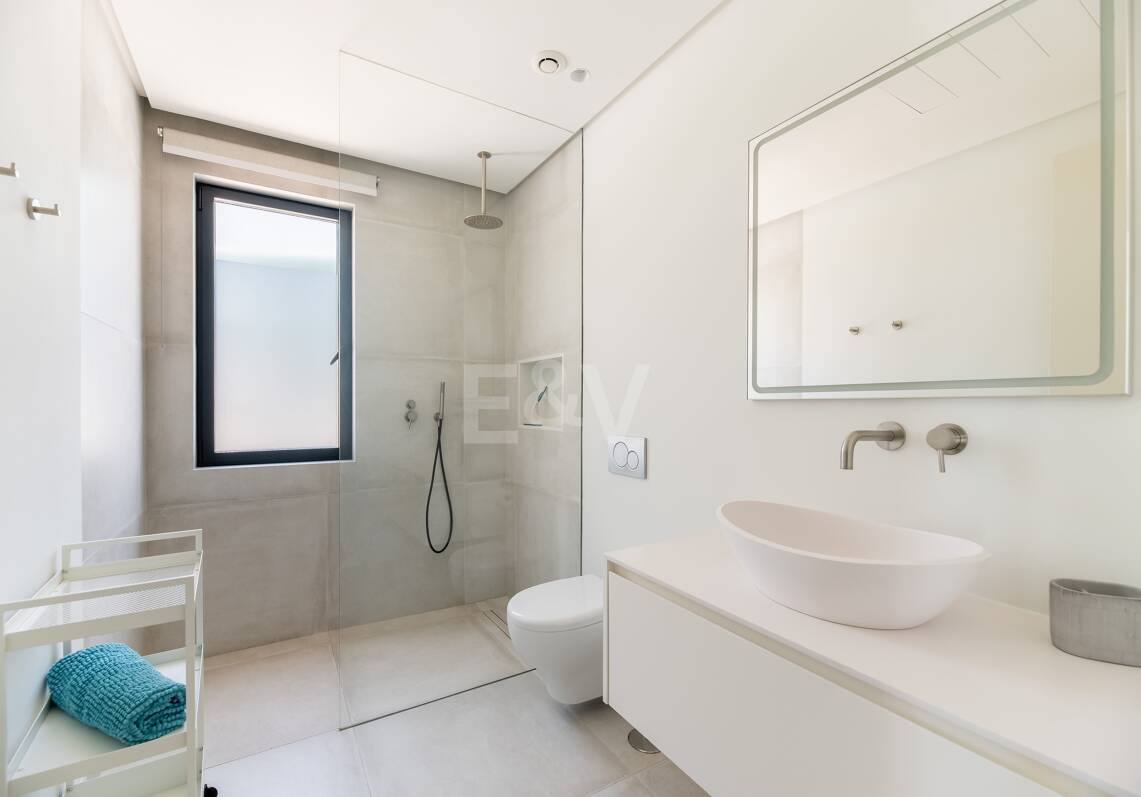 Moderne Villa mit fantastischem Meerblick neben dem Golfplatz