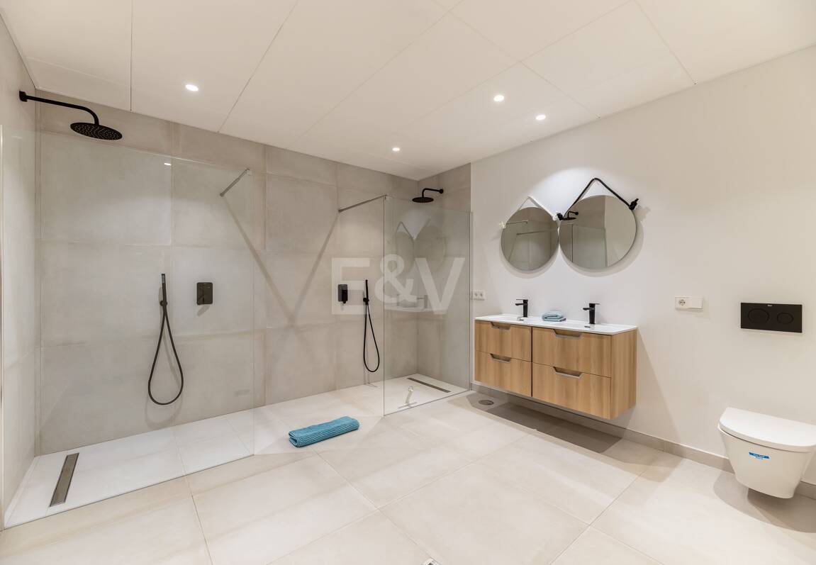 Modern Villa with Stunning Sea Views beside the Golf Course