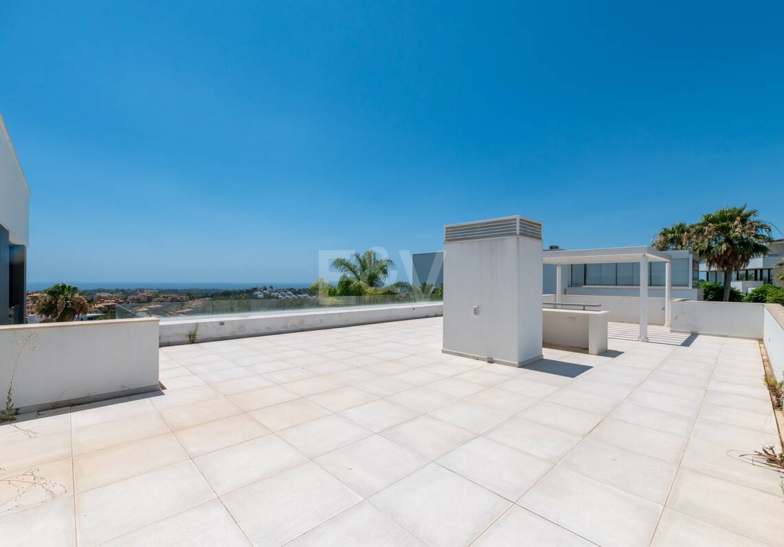 Moderne Villa mit fantastischem Meerblick neben dem Golfplatz