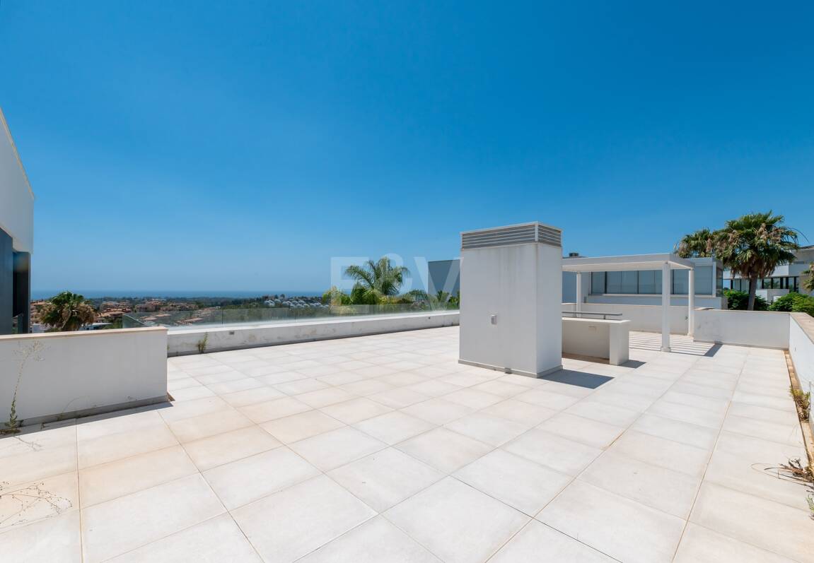 Modern Villa with Stunning Sea Views beside the Golf Course