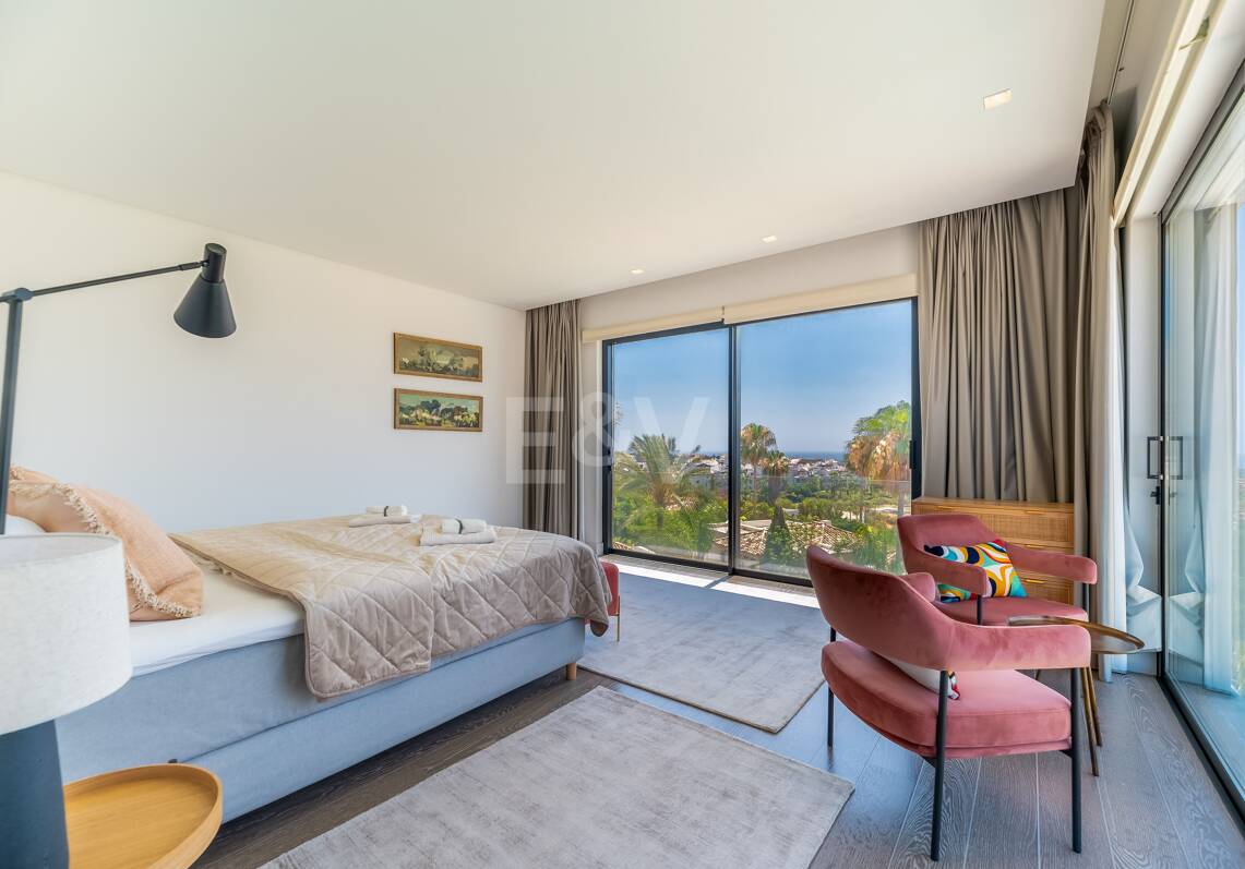Moderne Villa mit fantastischem Meerblick neben dem Golfplatz