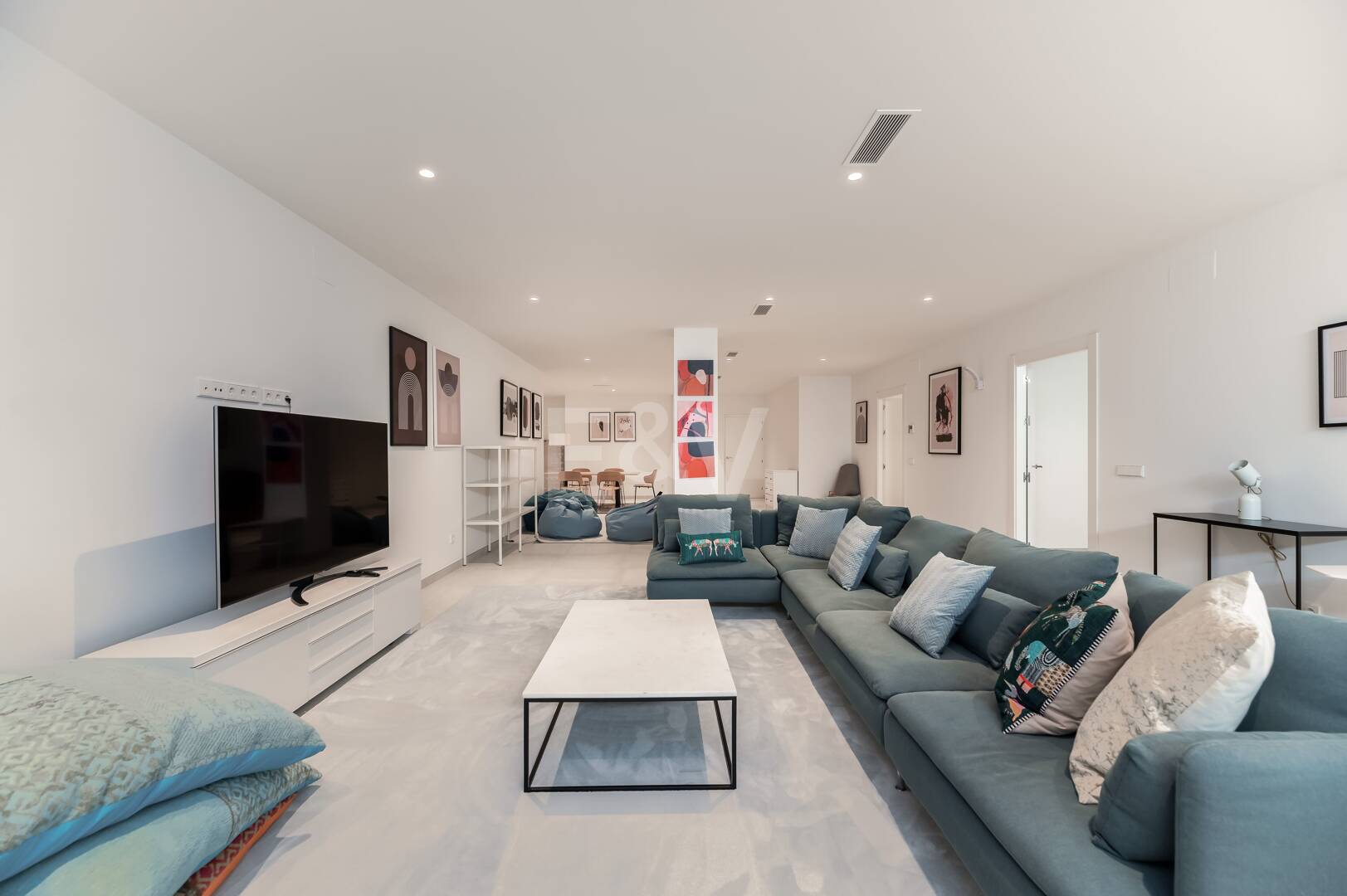 Modern Villa with Stunning Sea Views beside the Golf Course