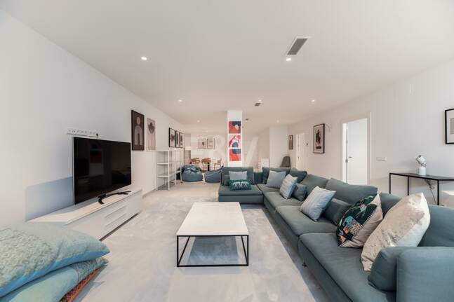 Modern Villa with Stunning Sea Views beside the Golf Course