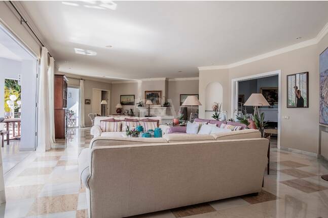 Superbe Villa de luxe à quelques pas de la plage de Guadalmina