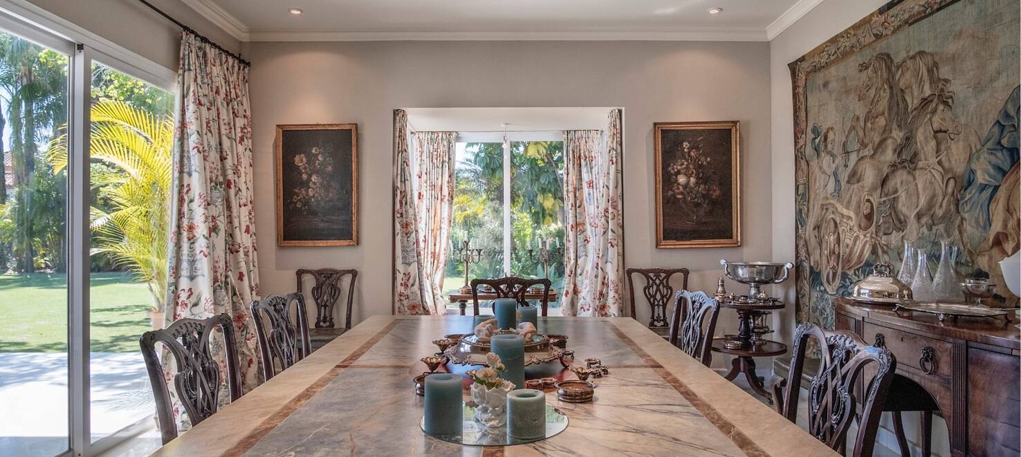 Stunning Luxury Villa just steps from Guadalmina beach