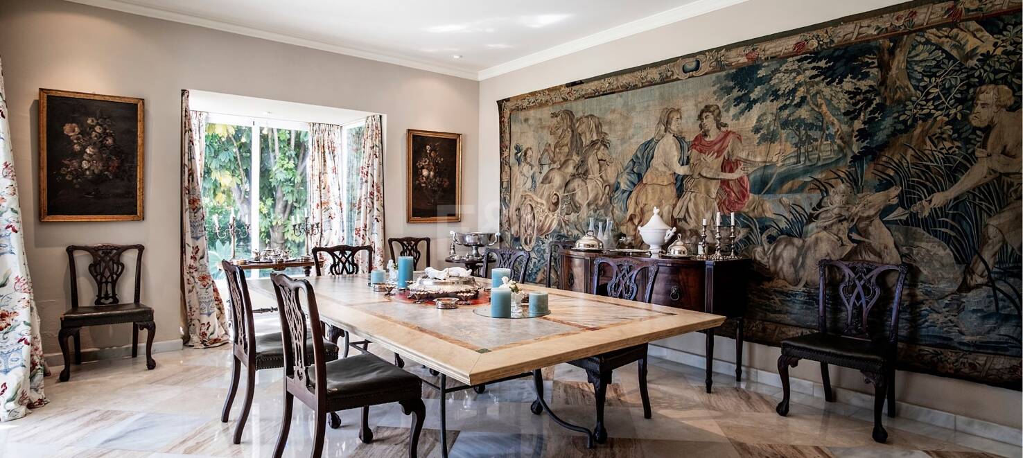Stunning Luxury Villa just steps from Guadalmina beach