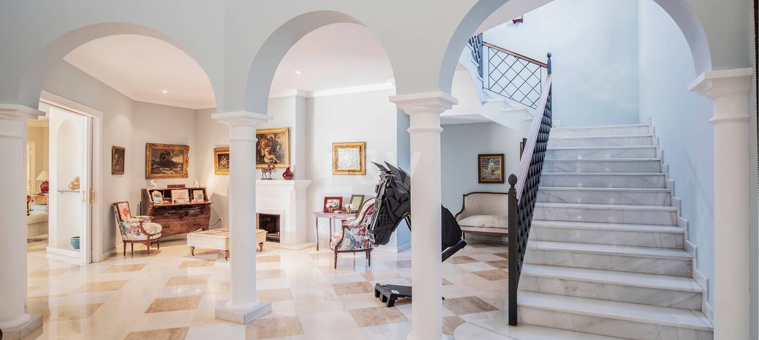 Stunning Luxury Villa just steps from Guadalmina beach