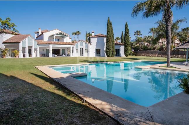 Superbe Villa de luxe à quelques pas de la plage de Guadalmina