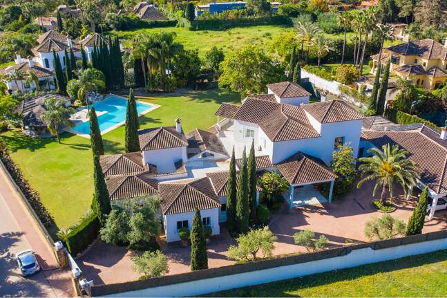 Superbe Villa de luxe à quelques pas de la plage de Guadalmina