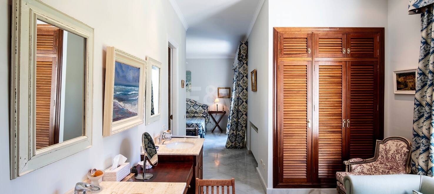 Stunning Luxury Villa just steps from Guadalmina beach