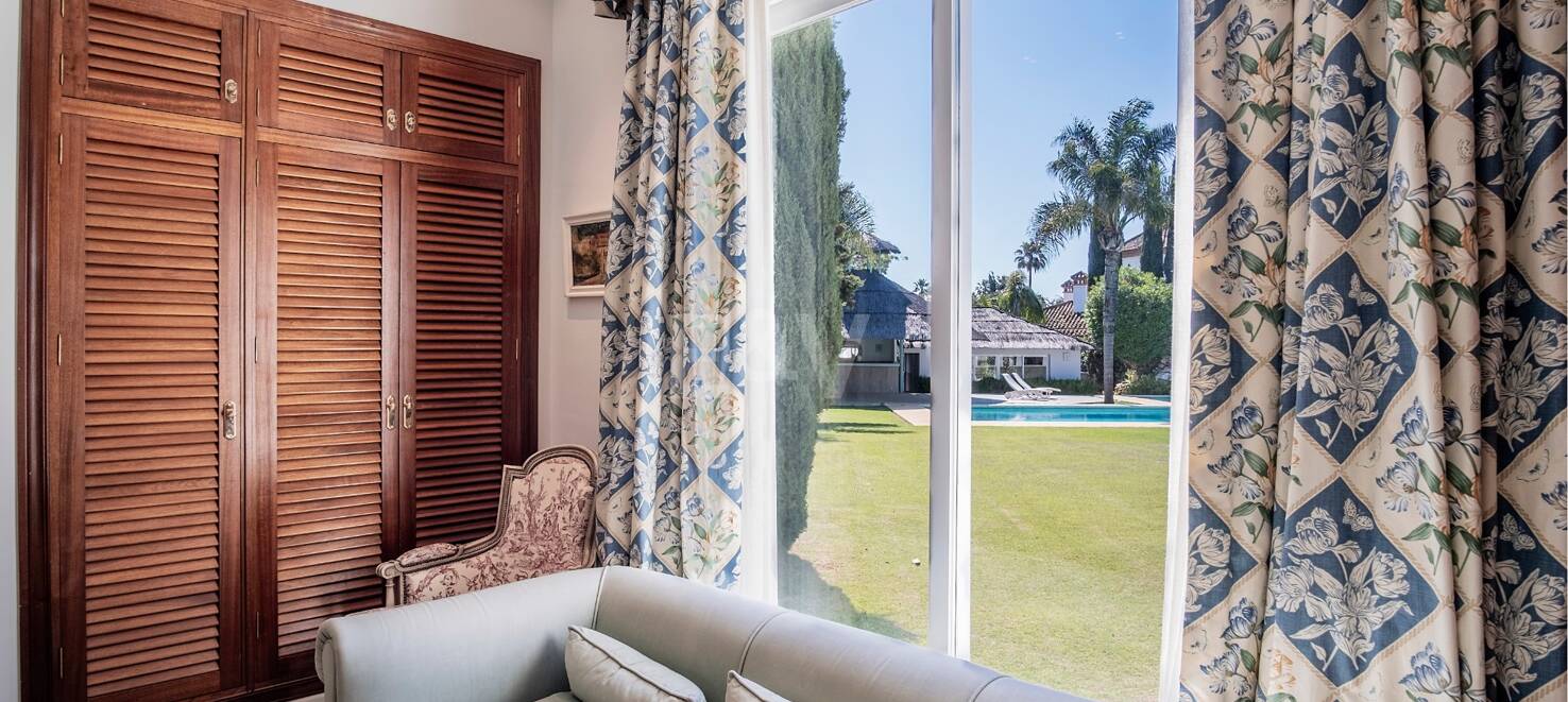 Stunning Luxury Villa just steps from Guadalmina beach