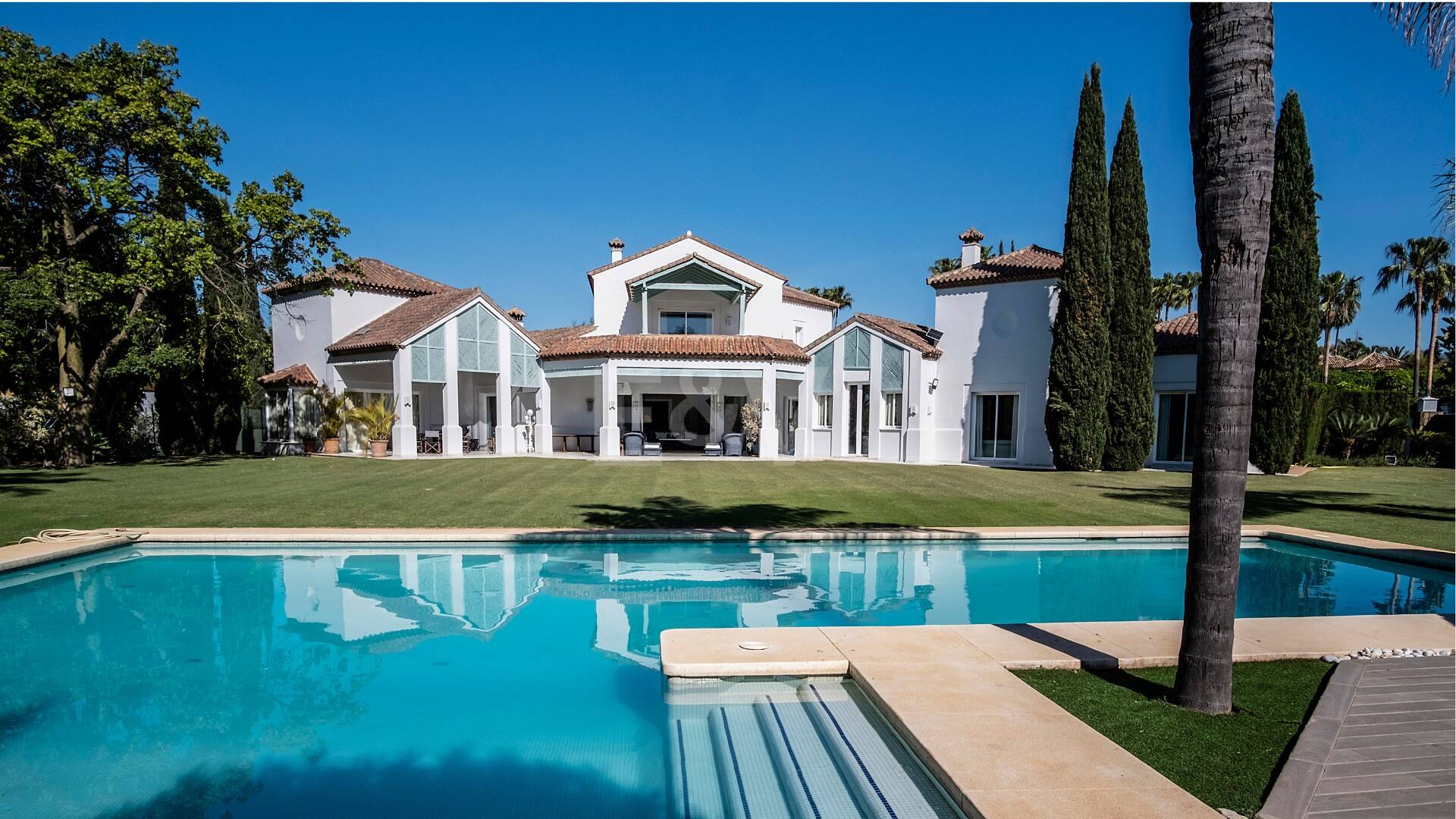 Superbe Villa de luxe à quelques pas de la plage de Guadalmina