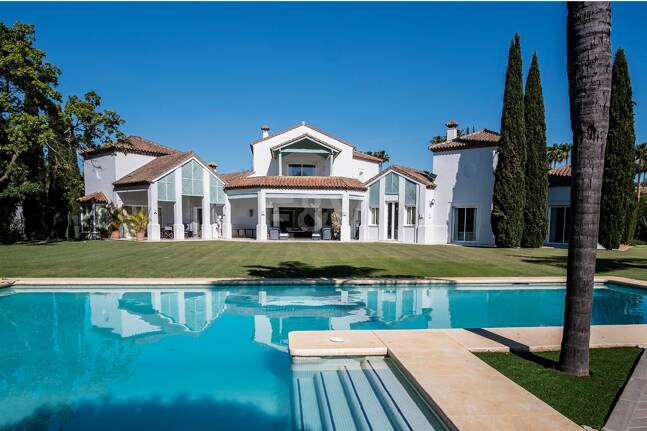 Superbe Villa de luxe à quelques pas de la plage de Guadalmina