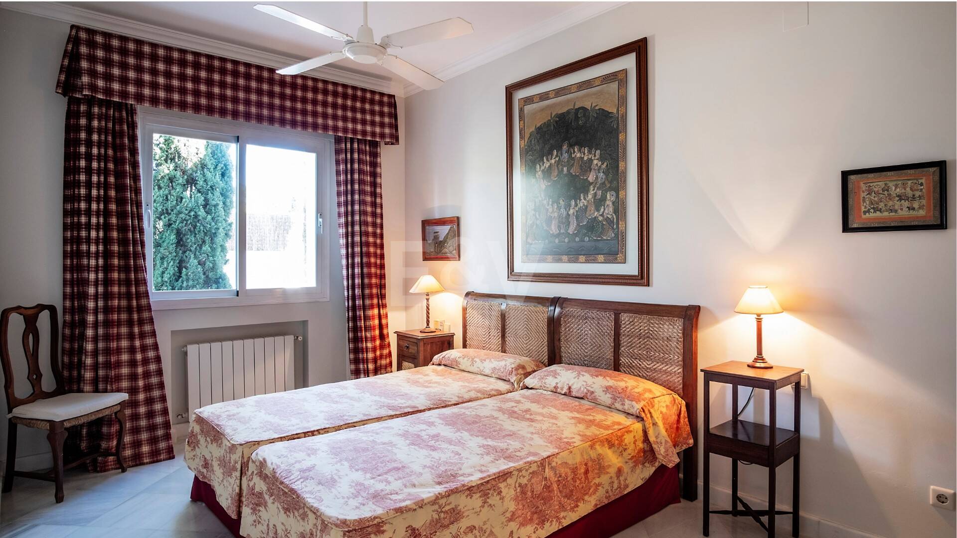 Atemberaubende Luxusvilla nur wenige Schritte vom Strand von Guadalmina entfernt