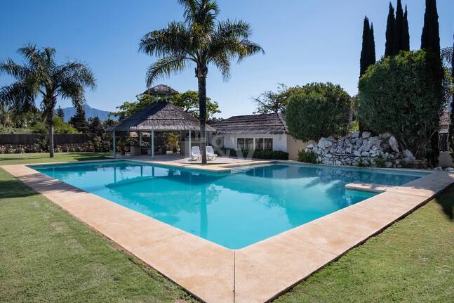 Superbe Villa de luxe à quelques pas de la plage de Guadalmina