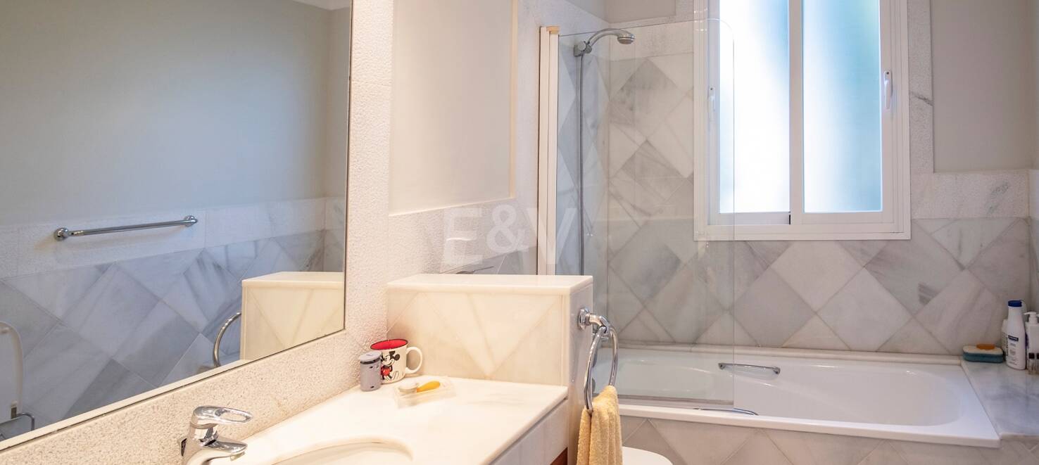 Stunning Luxury Villa just steps from Guadalmina beach