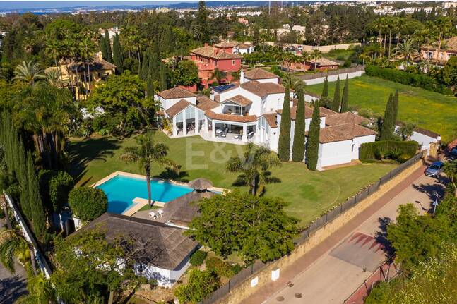 Superbe Villa de luxe à quelques pas de la plage de Guadalmina
