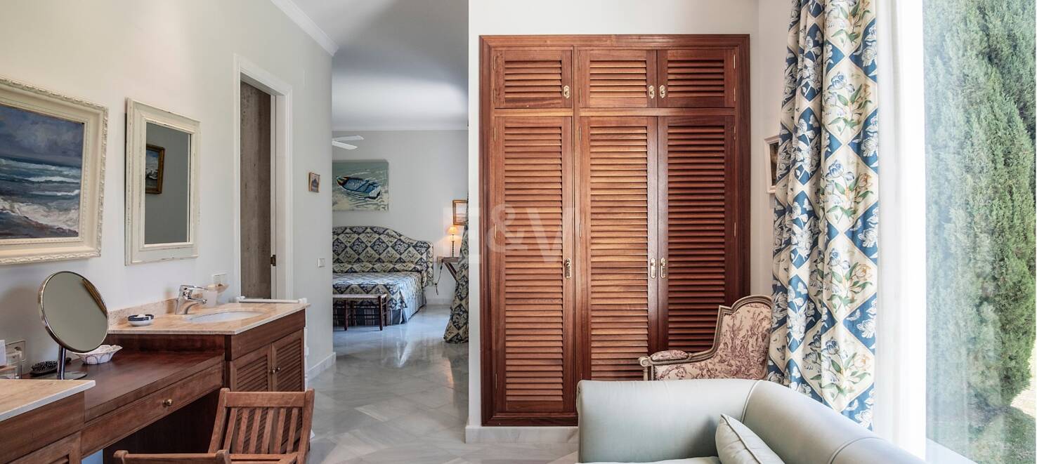 Stunning Luxury Villa just steps from Guadalmina beach