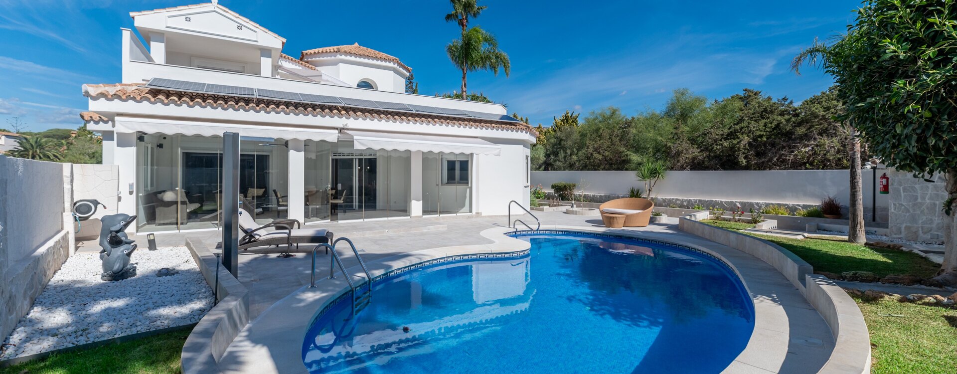 Villa à louer en Marbesa, Marbella Est