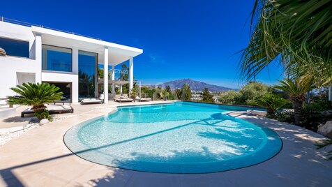 Golfvilla in La Alquería mit Meerblick.