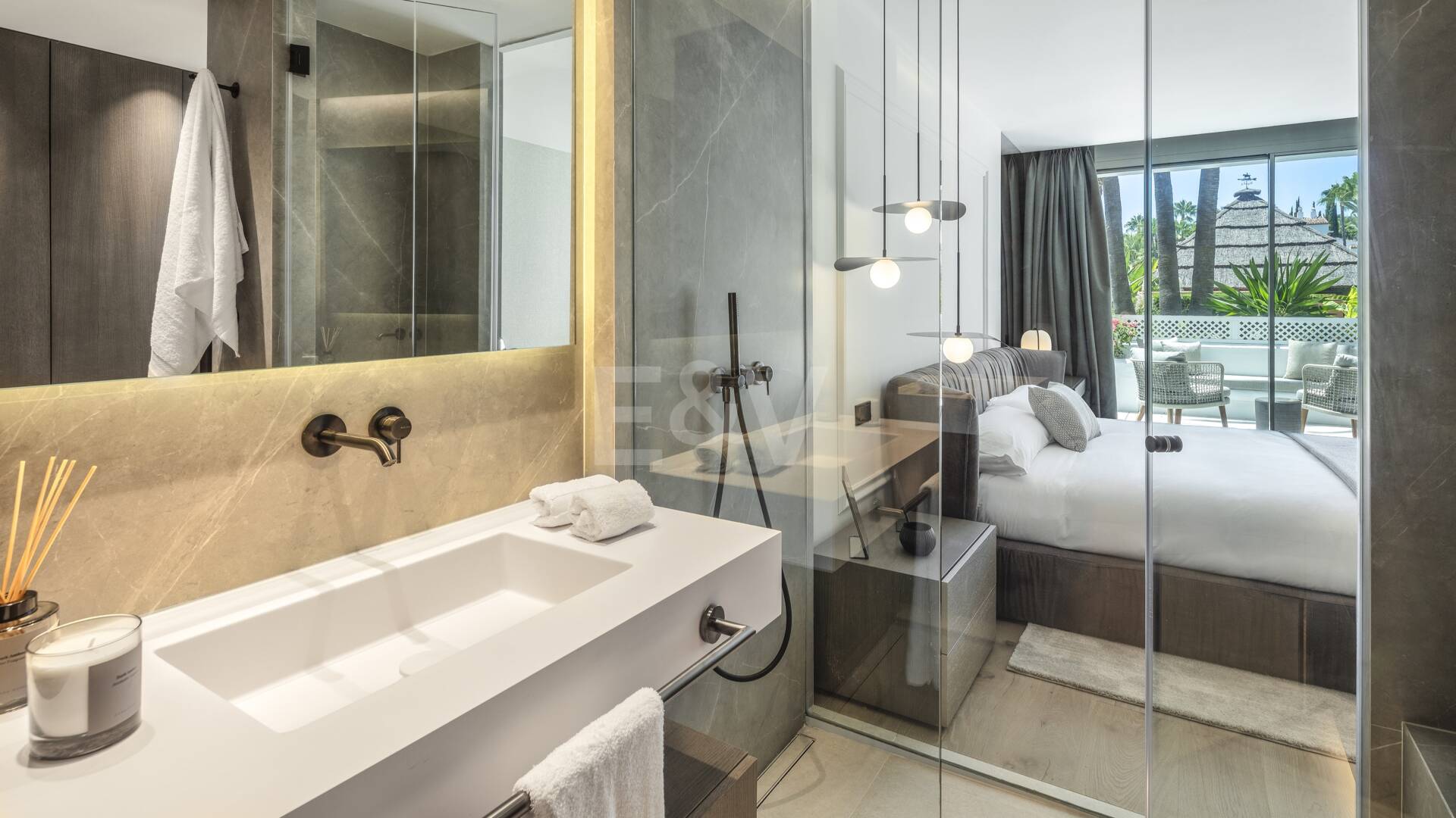 Eine raffinierte Erdgeschosswohnung in Marbellas Puente Romano Resort