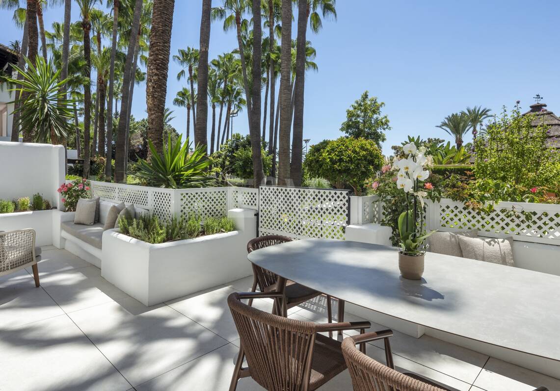 A Refined Ground Floor Apartment in Marbella’s Puente Romano Resort