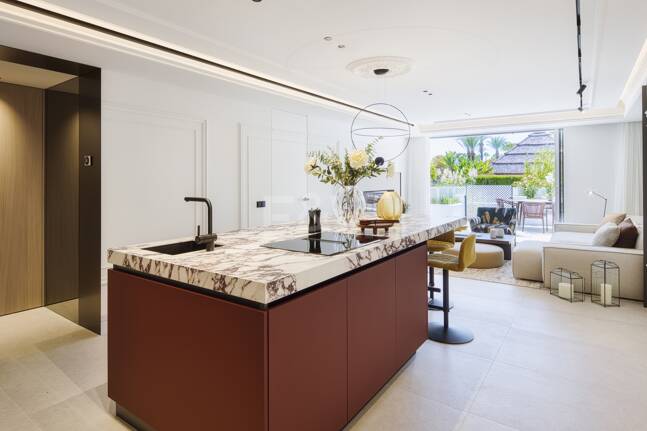 A Refined Ground Floor Apartment in Marbella’s Puente Romano Resort