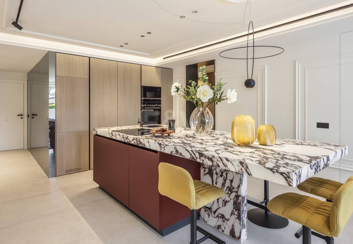 A Refined Ground Floor Apartment in Marbella’s Puente Romano Resort