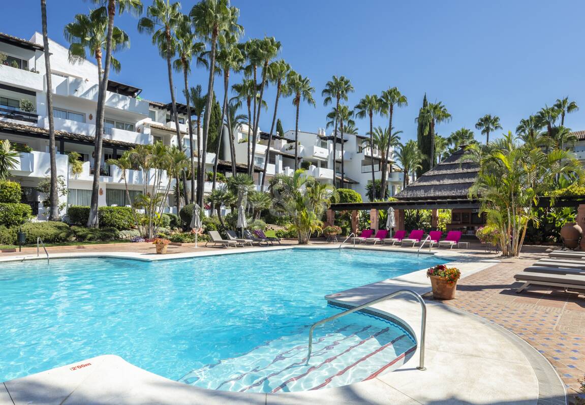 A Refined Ground Floor Apartment in Marbella’s Puente Romano Resort