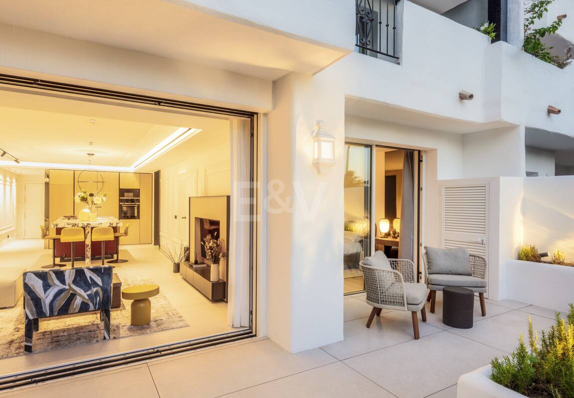 A Refined Ground Floor Apartment in Marbella’s Puente Romano Resort