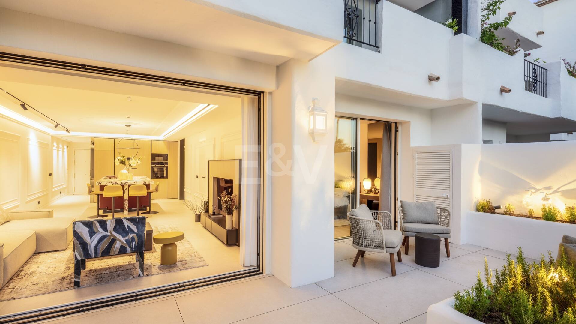 A Refined Ground Floor Apartment in Marbella’s Puente Romano Resort