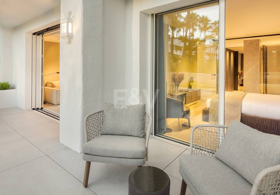 A Refined Ground Floor Apartment in Marbella’s Puente Romano Resort