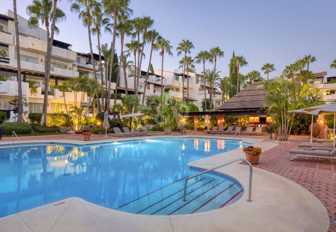 A Refined Ground Floor Apartment in Marbella’s Puente Romano Resort