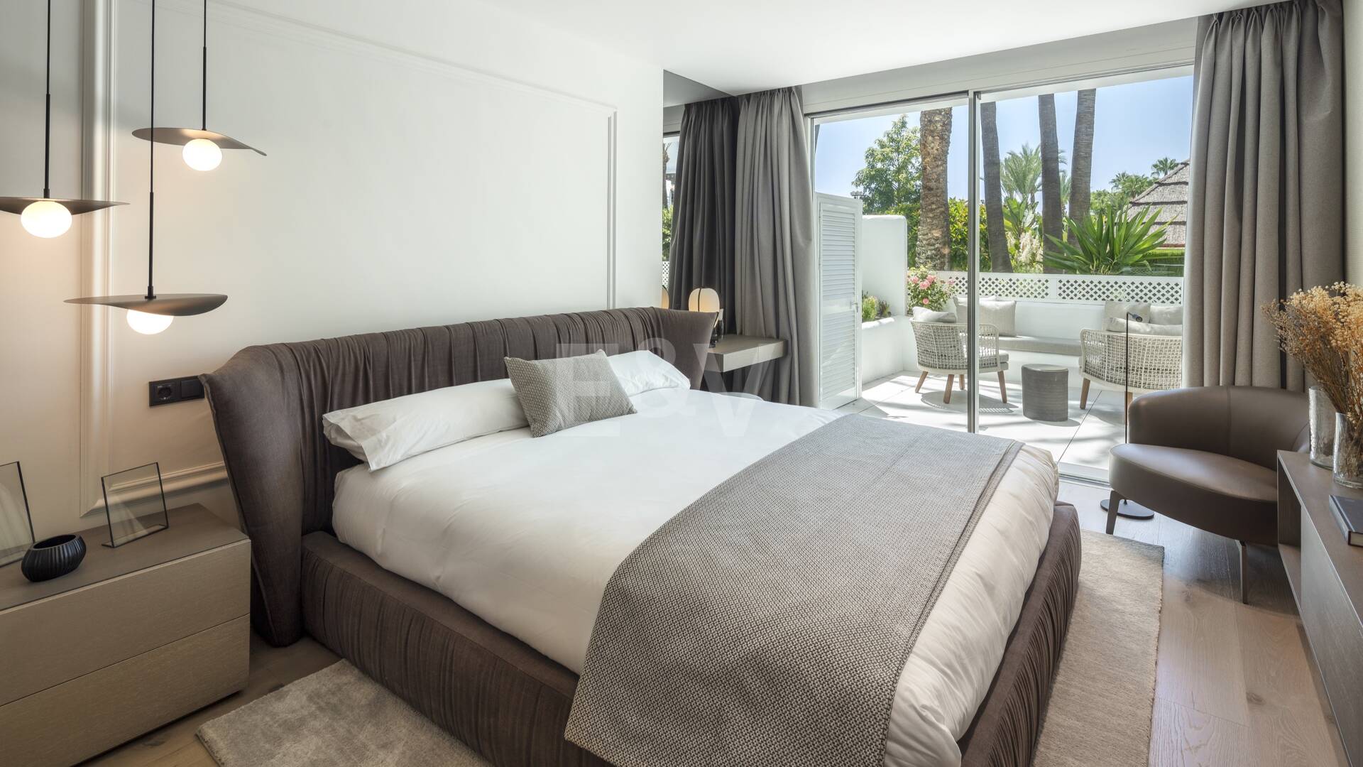 Eine raffinierte Erdgeschosswohnung in Marbellas Puente Romano Resort