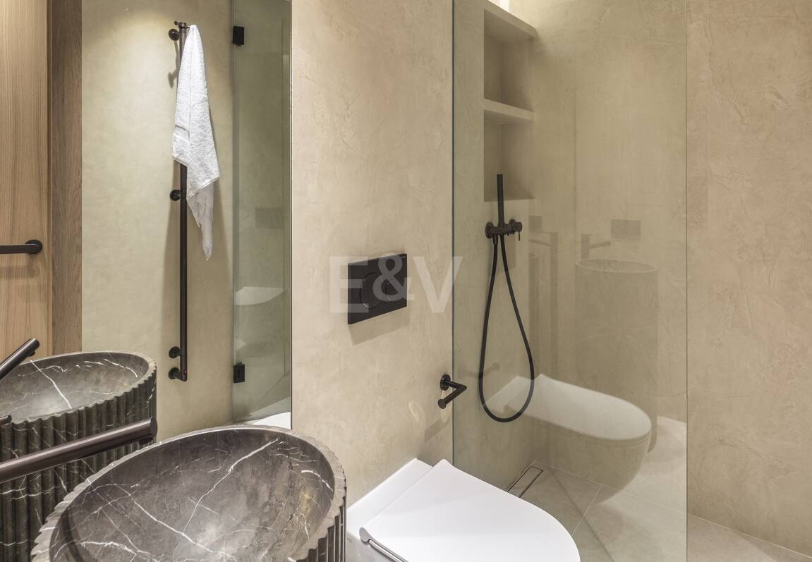 A Refined Ground Floor Apartment in Marbella’s Puente Romano Resort