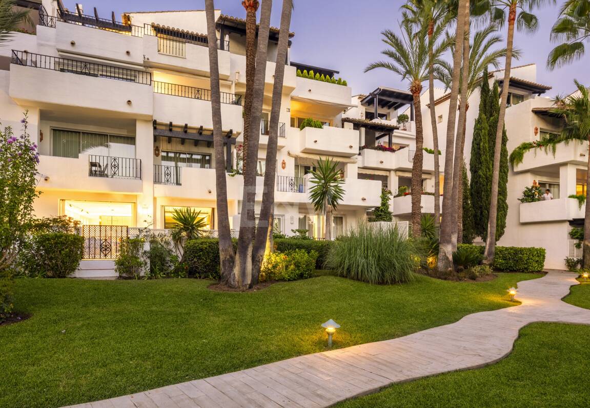 A Refined Ground Floor Apartment in Marbella’s Puente Romano Resort