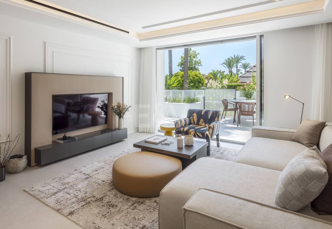 A Refined Ground Floor Apartment in Marbella’s Puente Romano Resort