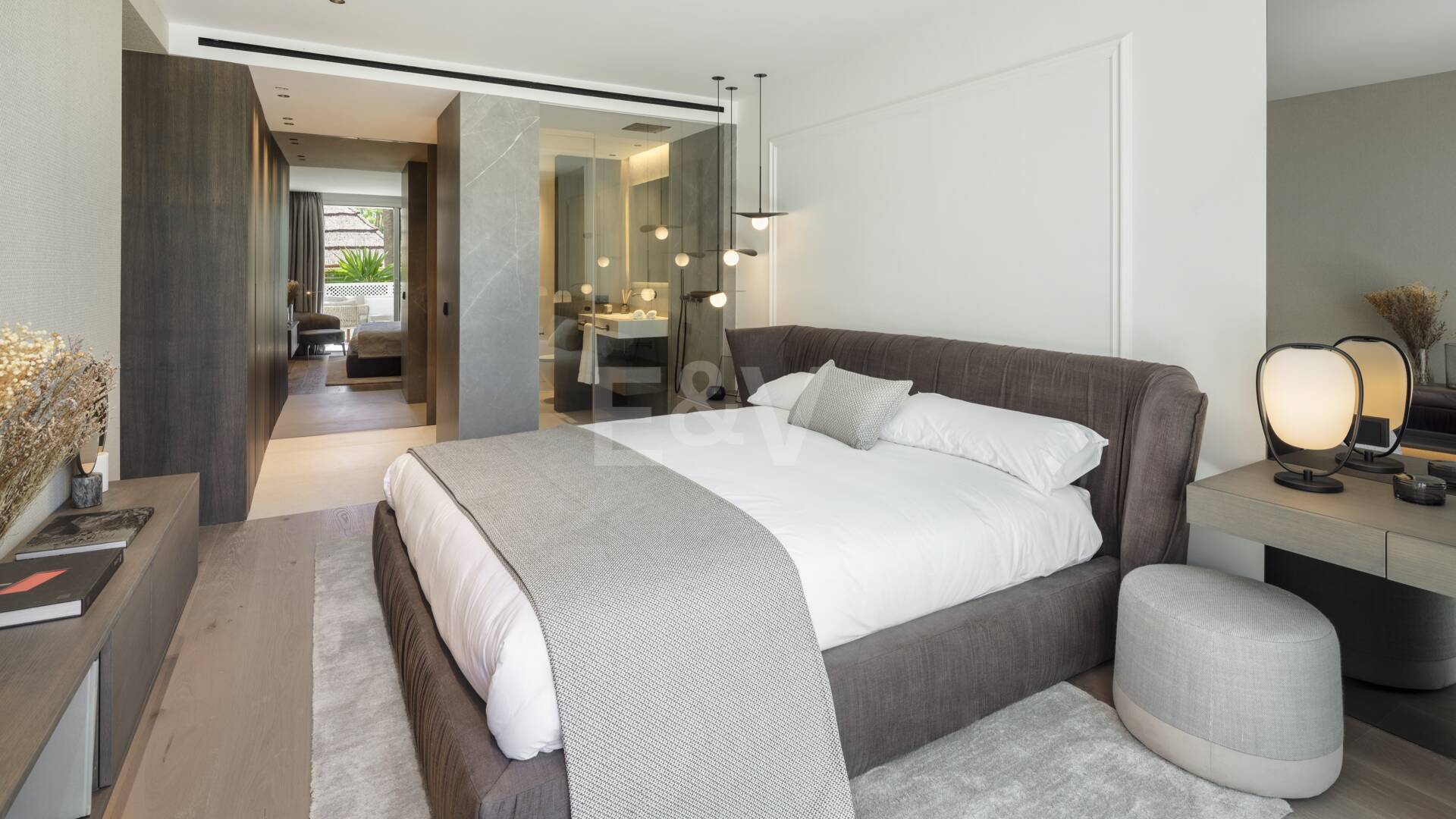 Eine raffinierte Erdgeschosswohnung in Marbellas Puente Romano Resort