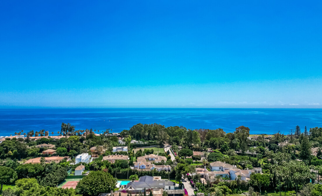 Fantastique Guadalmina Terrain de plage avec un projet de Villa dans une urbanisation hautement prestigieuse à Marbella