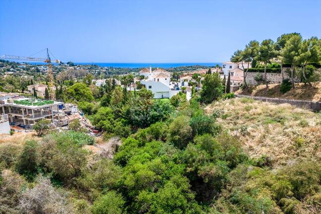 Grande opportunité dans El Paraiso Alto terrain fantastique avec vue sur la mer et le golf