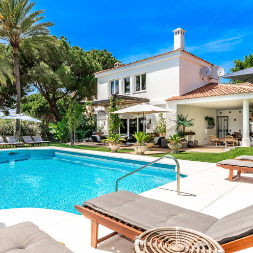 Fantastisk villa i Marbellas exklusiva strand urbanisering