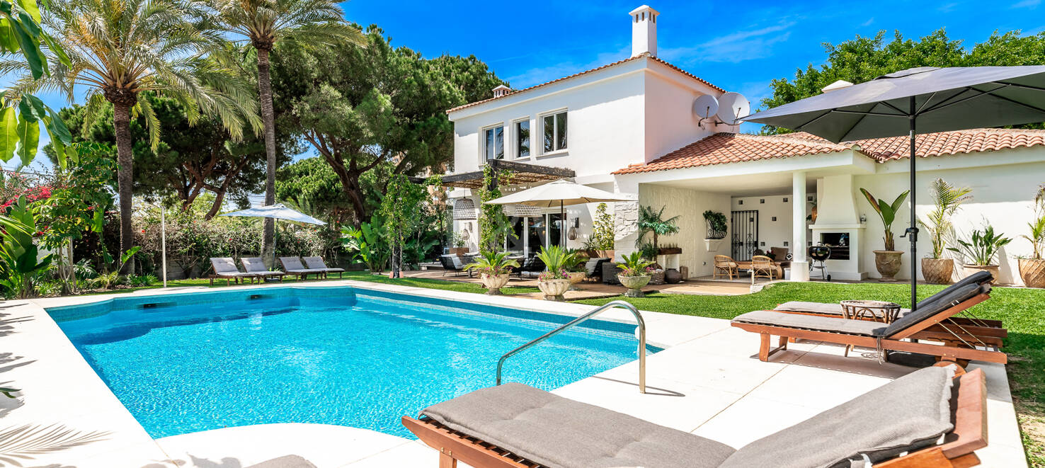 Fantastisk villa i Marbellas exklusiva strand urbanisering