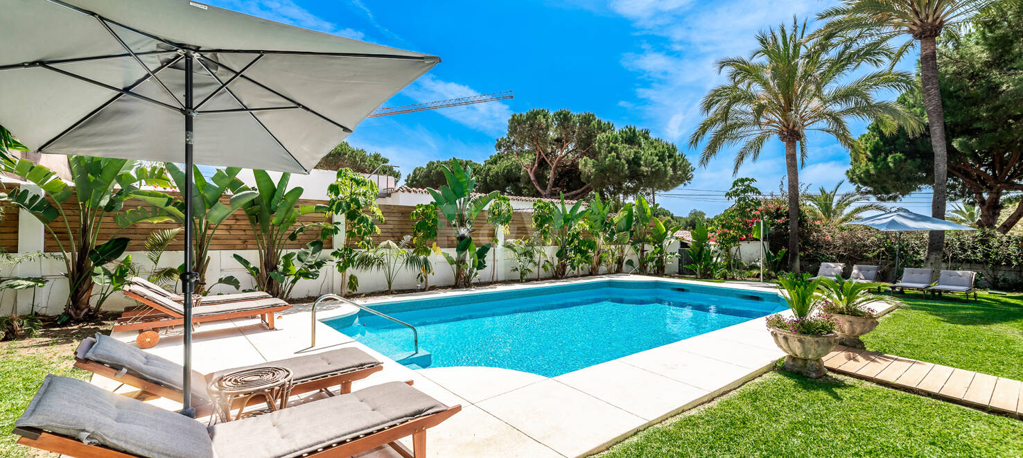 Fantastisk villa i Marbellas exklusiva strand urbanisering