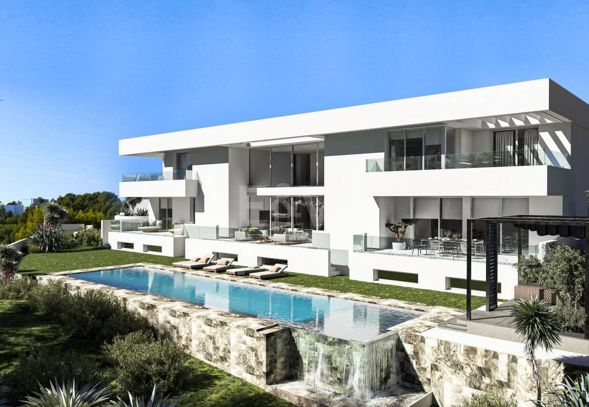Projet de Villa El Paraiso Alto contemporain avec vue sur le golf et la mer